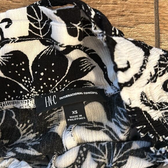 🌊 INC Black and White Patterned Rayon Flowy Pants XS - Picture 3 of 6